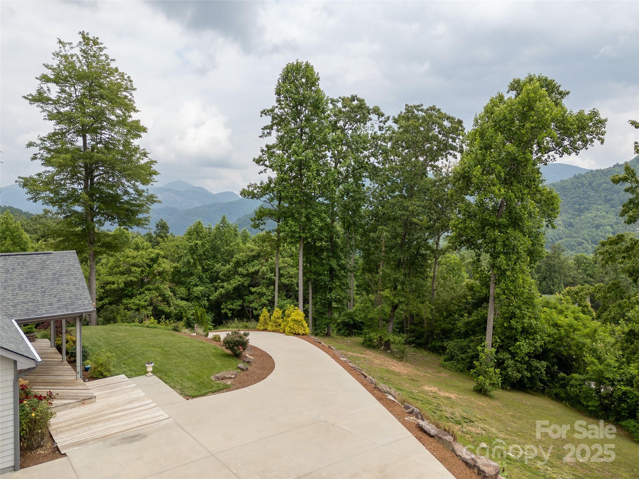 645 Silverglen Way Hendersonville, NC 28792 - Photo 19 of 41