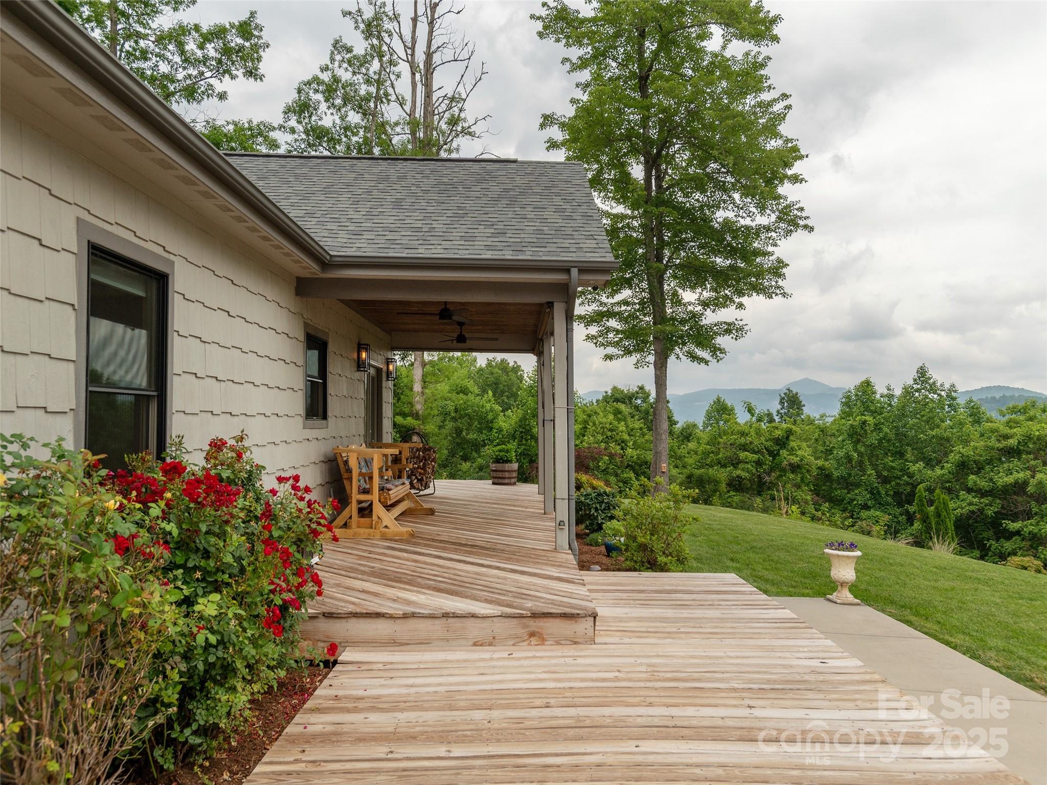645 Silverglen Way Hendersonville, NC 28792 - Photo 20 of 41