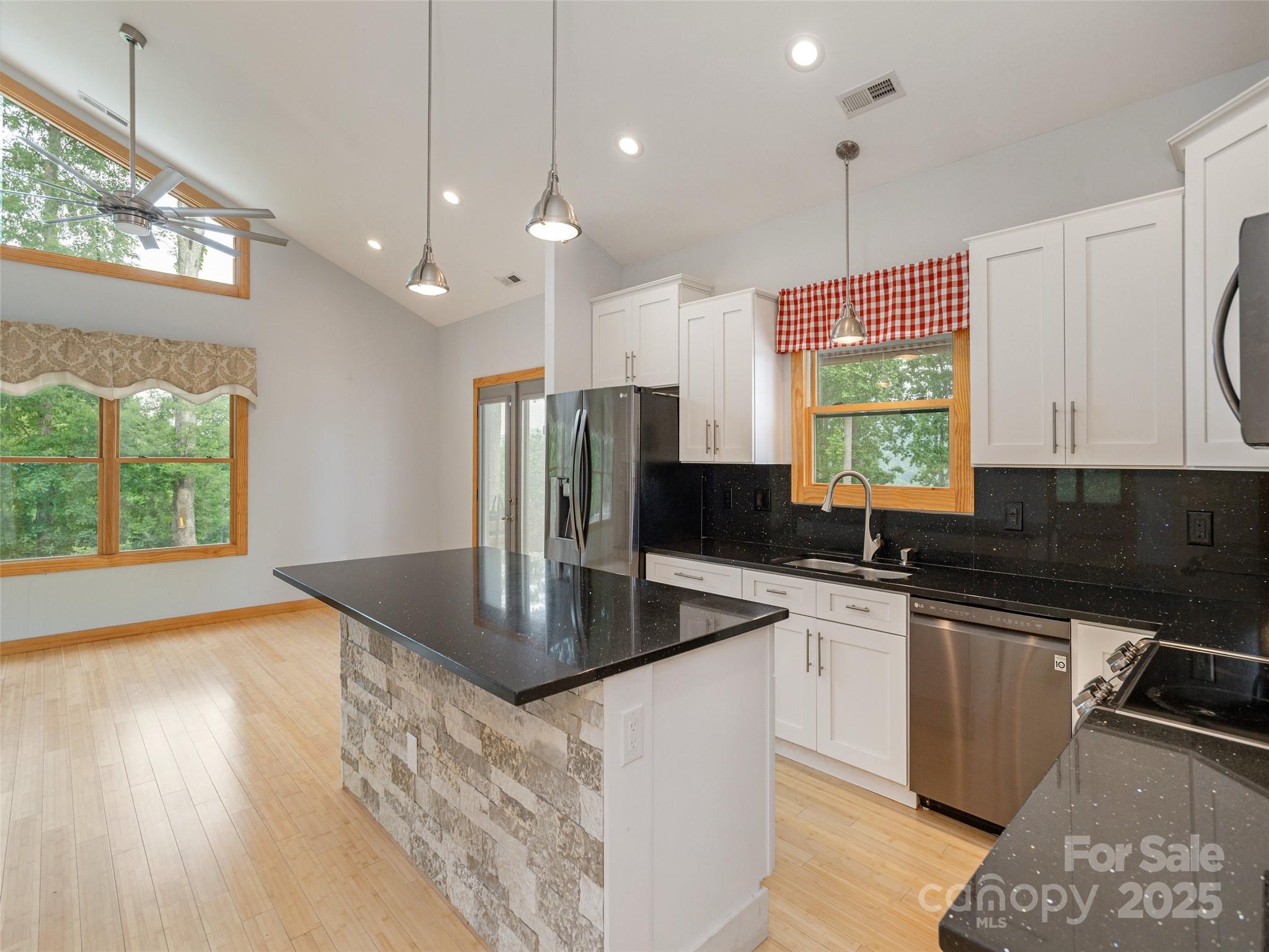 645 Silverglen Way Hendersonville, NC 28792 - Photo 25 of 41