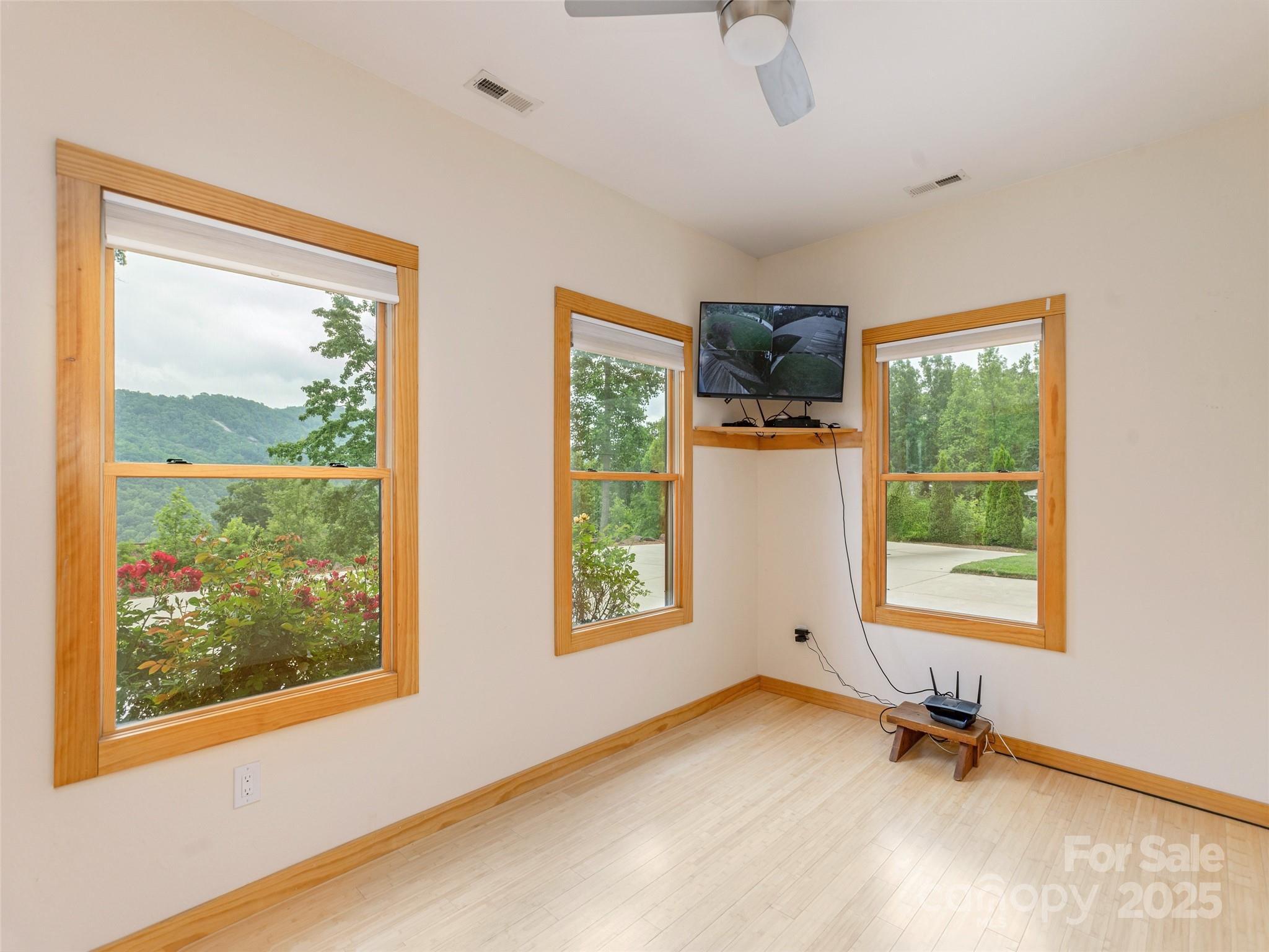 645 Silverglen Way Hendersonville, NC 28792 - Photo 29 of 41