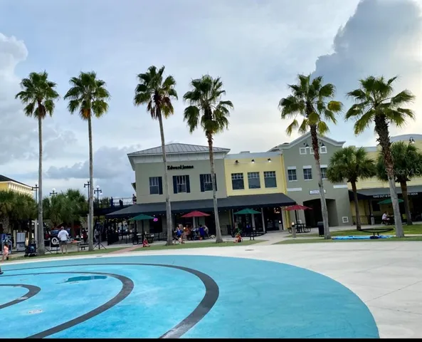 an aerial view of a house having yard
