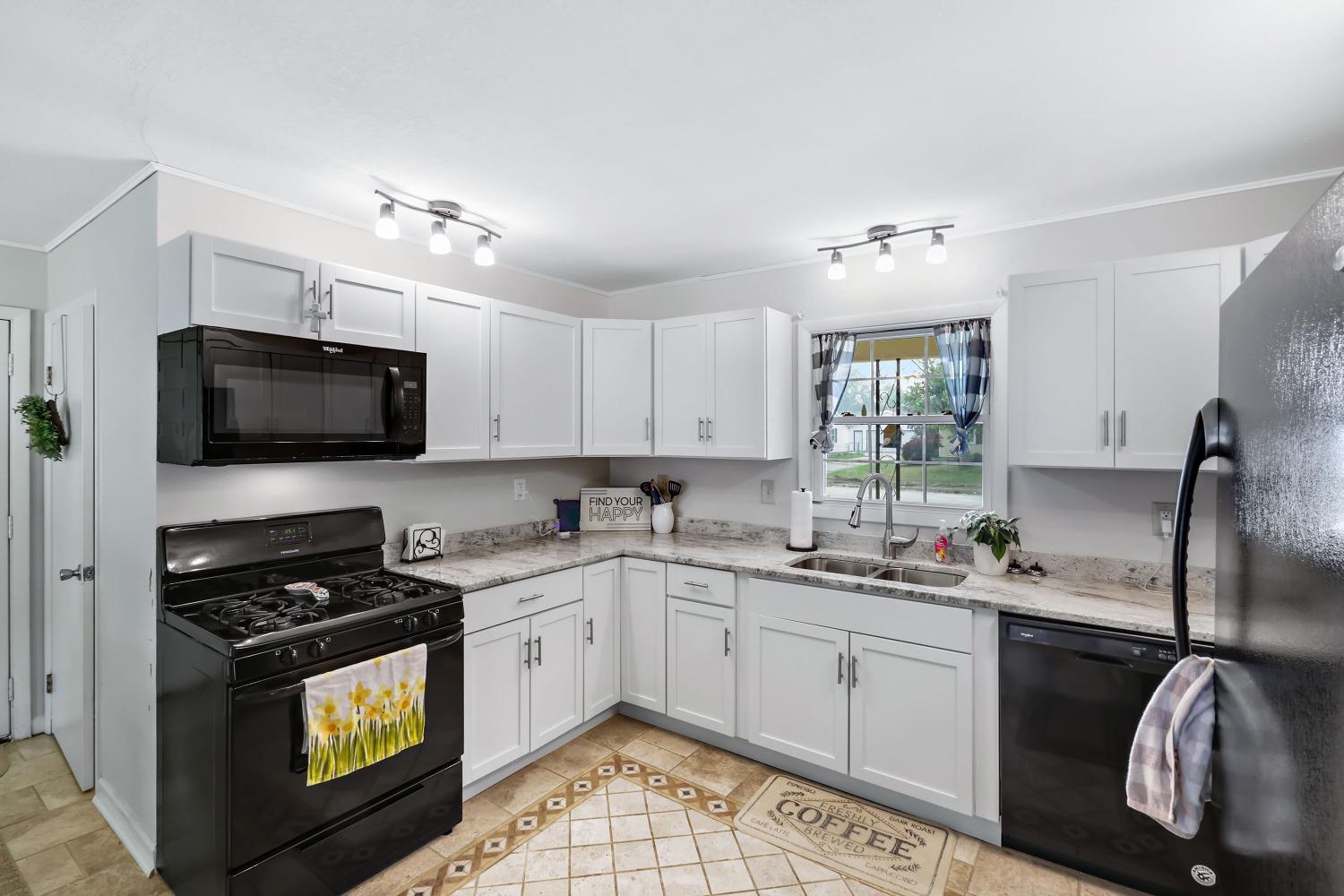 731 Governor Road Valparaiso, IN 46385 - Photo 8 of 17 1500x1000