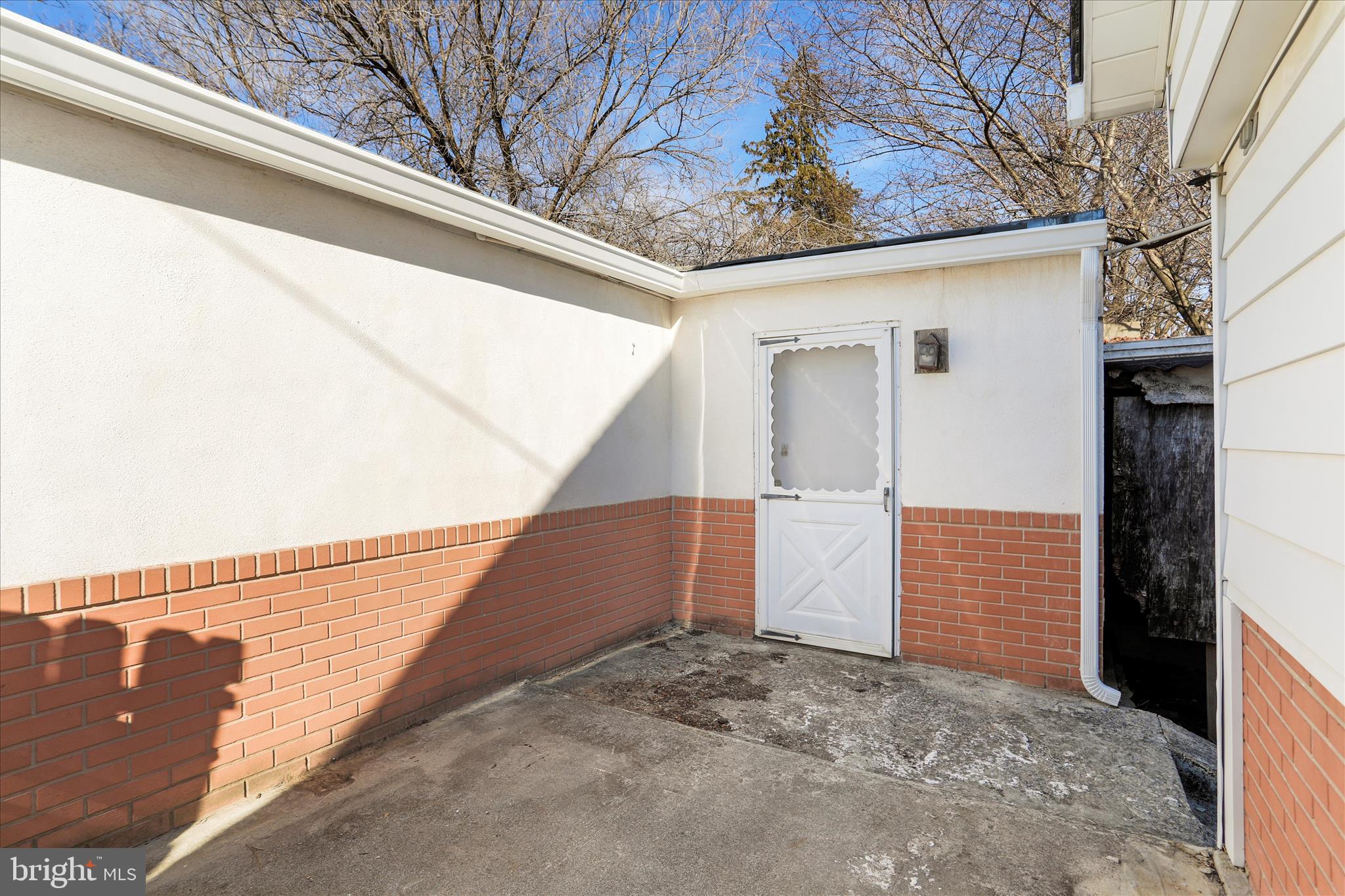 641 South Raleigh Street Martinsburg, WV 25401 - Photo 27 of 34 a view of a pathway of a house