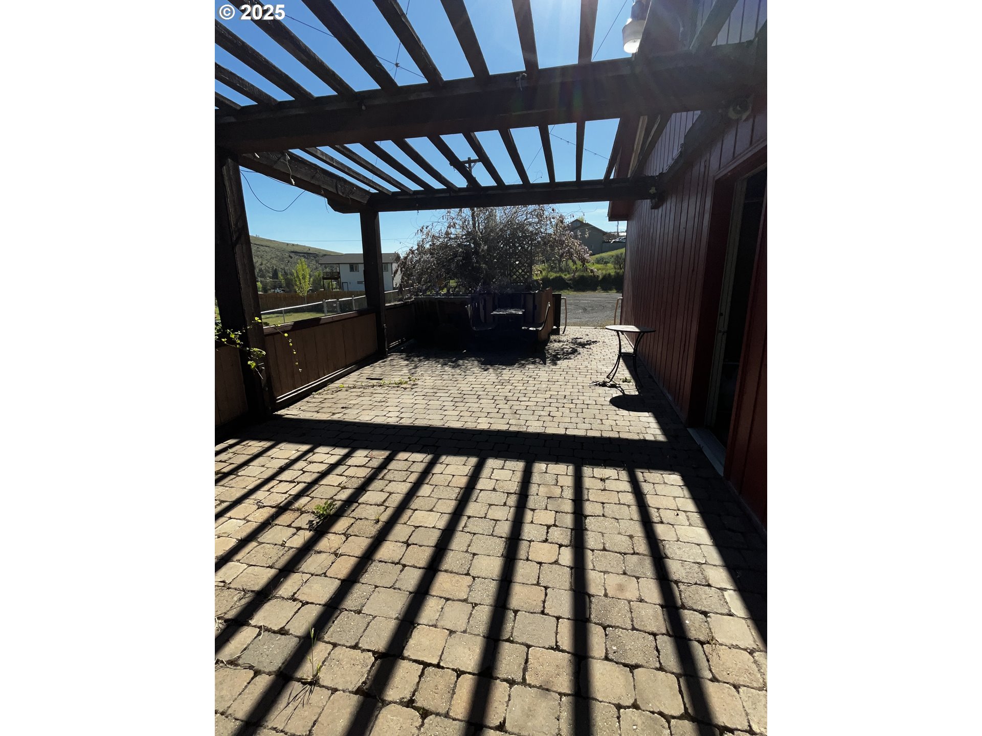 99 3rd Street Maupin, OR 97037 - Photo 16 of 29 a view of a balcony