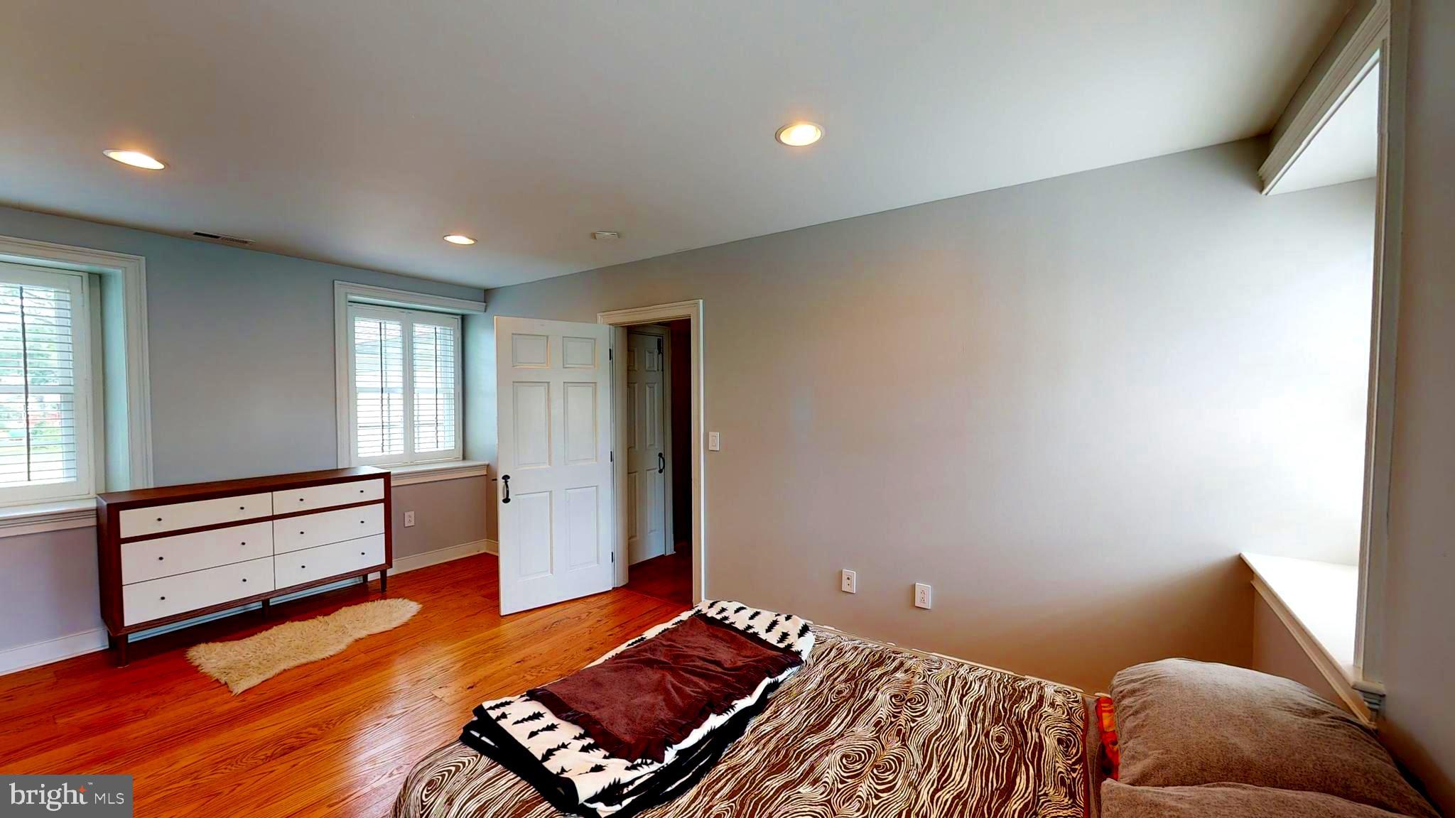 1195 Bristol Road Southampton, PA 18966 - Photo 25 of 41 Guest Room 1
