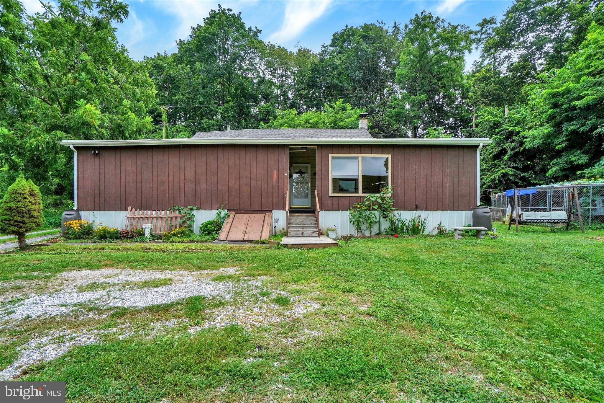 Welcome to 1655 Conewago Creek Rd