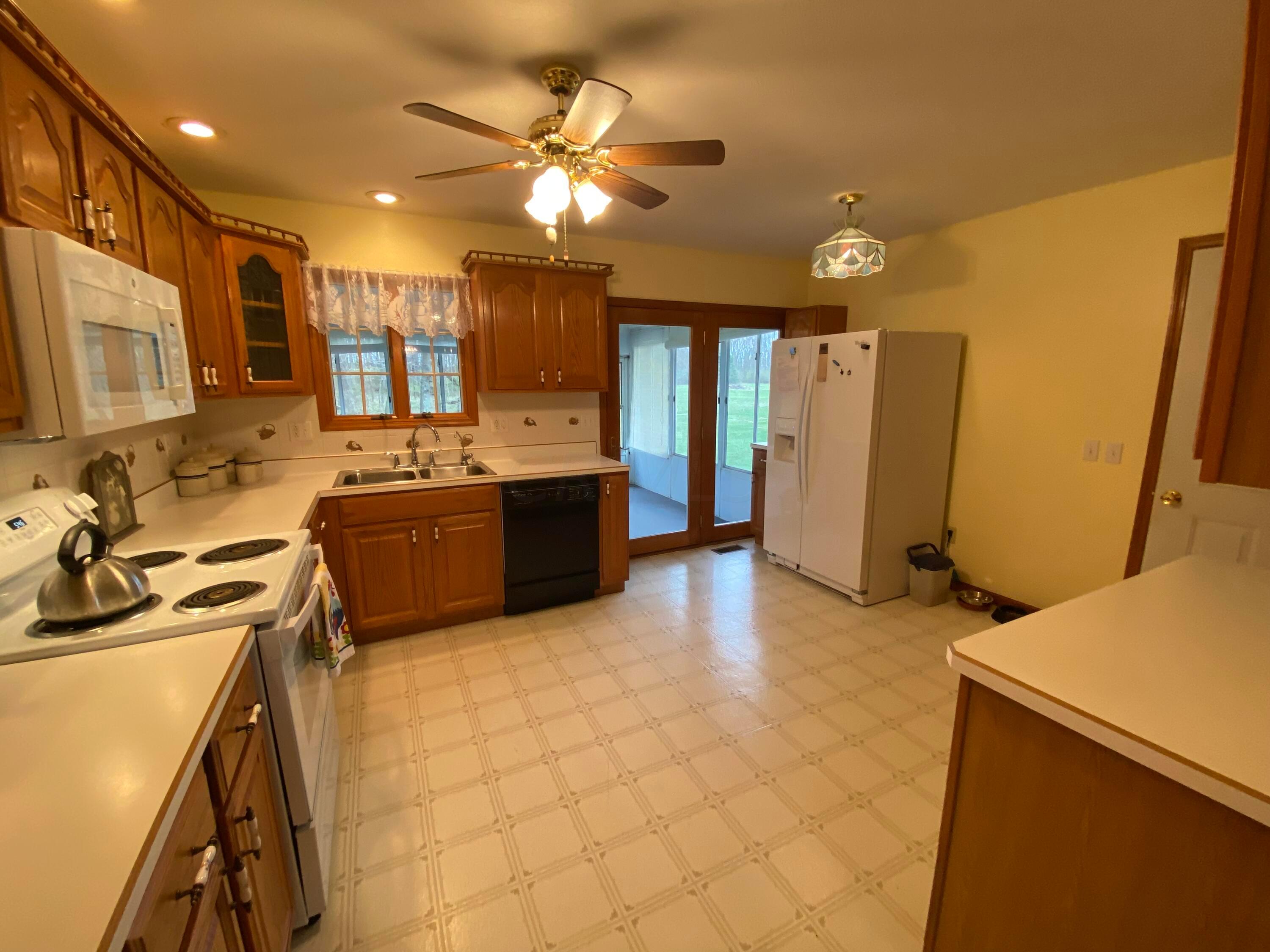 1675 Northridge Road Circleville, OH 43113 - Photo 18 of 49 Open Kitchen