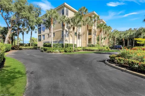 $579,000 | 25161 Sandpiper Greens Court, Unit 203, Bonita Springs, FL 34134