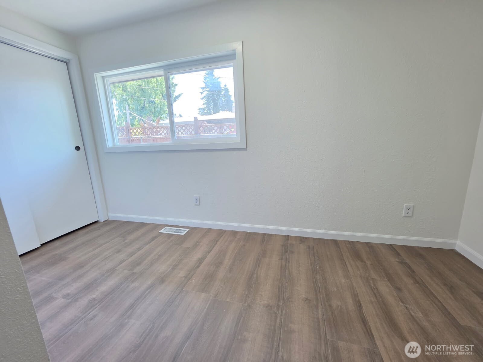 17843 110th Avenue Southeast Renton, WA 98055 - Photo 8 of 10