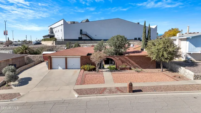 $339,999 | 1209 Lonewood Drive, El Paso, TX 79925