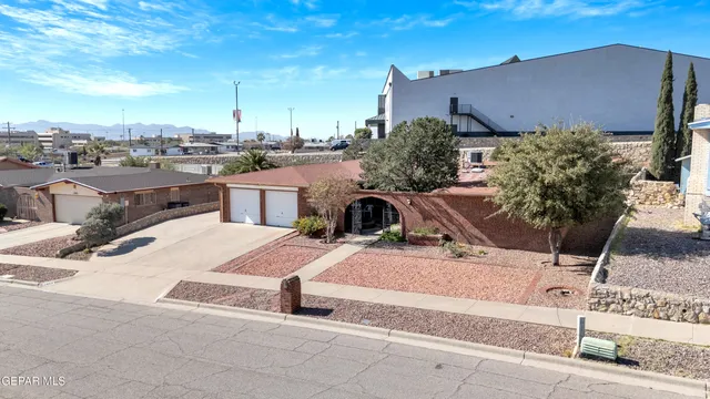 $339,999 | 1209 Lonewood Drive, El Paso, TX 79925