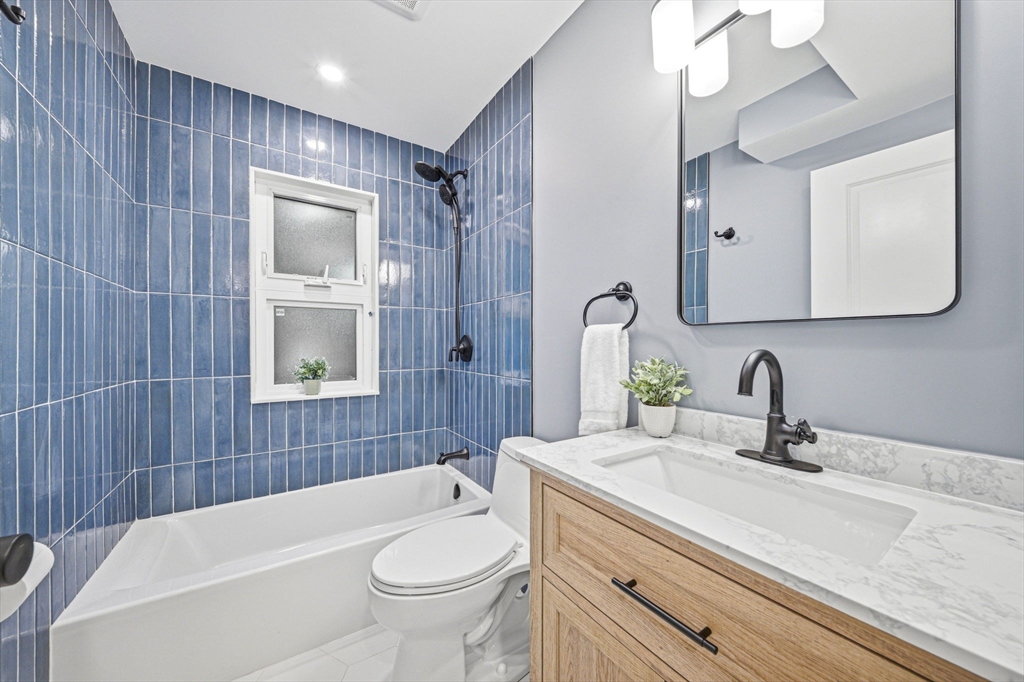 52-54 Rangeley Road Newton, MA 02465 - Photo 13 of 42