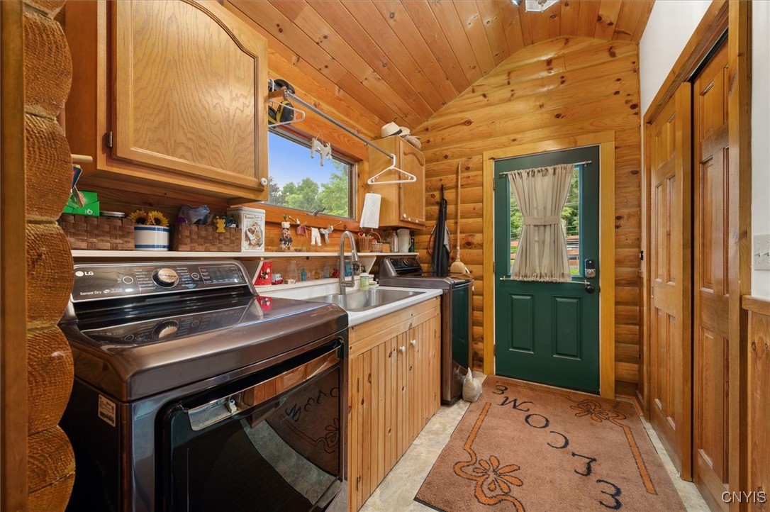 2544 Johnny Cake Hill Road Madison, NY 13346 - Photo 13 of 50