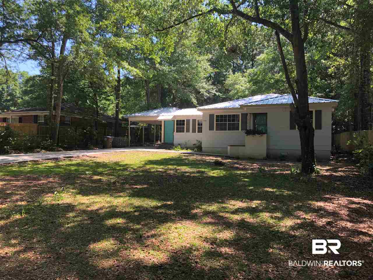 1318 East Forest Ridge Road Mobile, AL 36618 - Photo 1 of 15