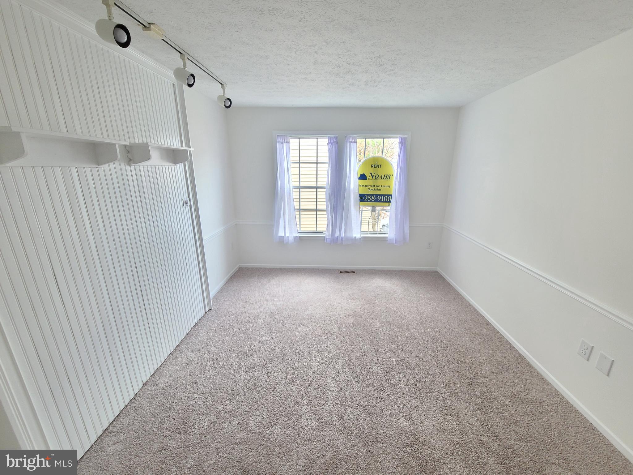 18042 Ohara Circle Olney, MD 20832 - Photo 22 of 35 an empty room with windows