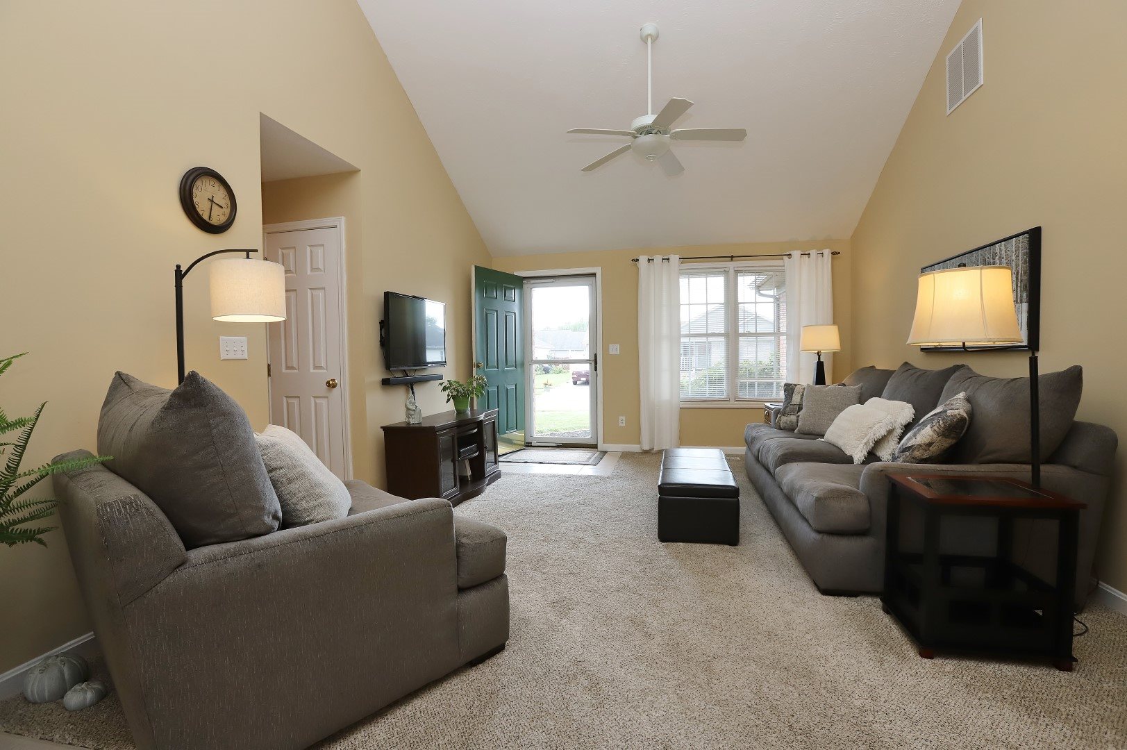 4022 Country Ridge Drive Newburgh, IN 47630 - Photo 2 of 19 Gallery Image 2