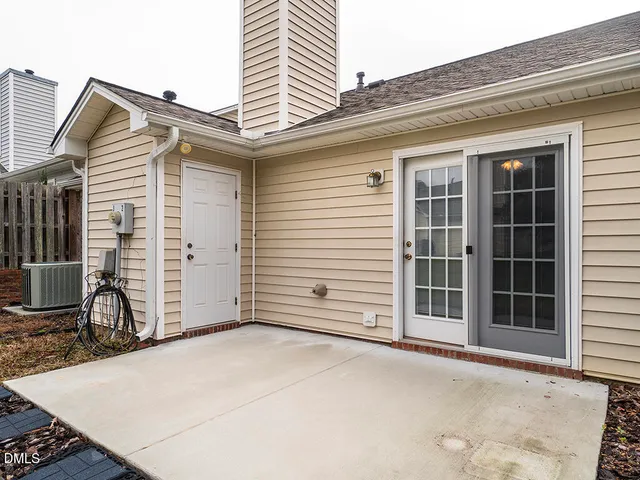 $240,000 | 3027 Maple Avenue, Unit J2, Burlington, NC 27215