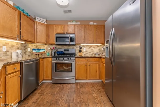 $239,900 | 52 Overlook Drive, Stewartsville, NJ 08886