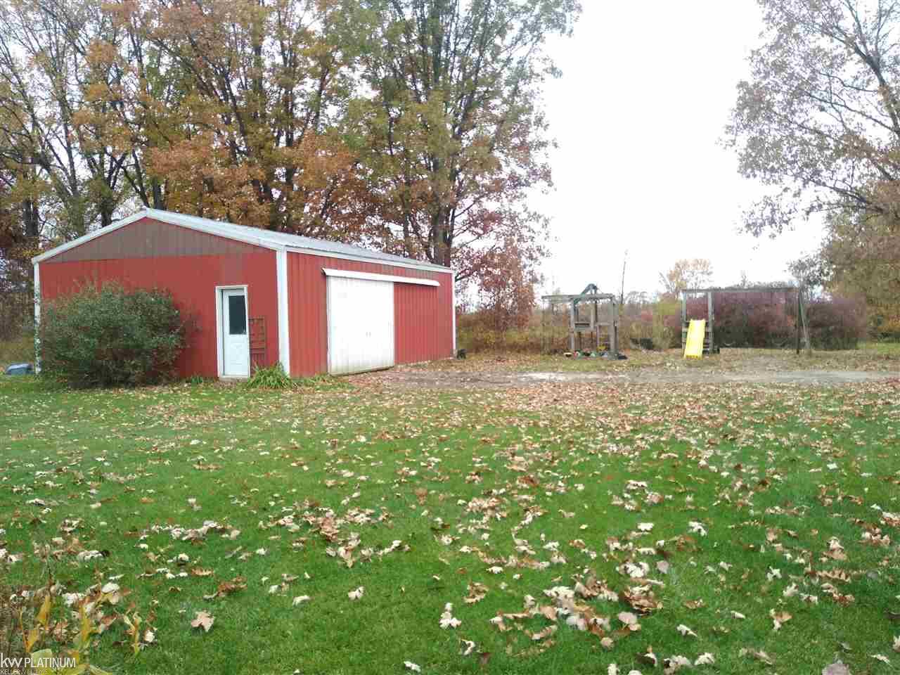 8991 Hill Road Goodells, MI 48027 - Photo 14 of 68 50026967-13.JPG