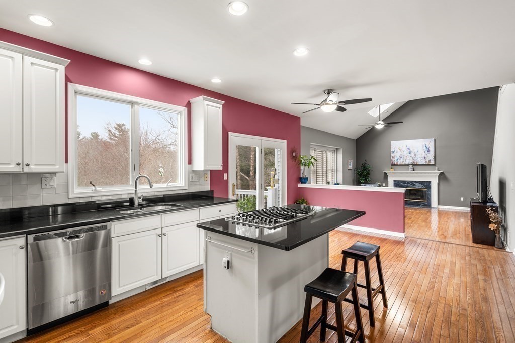 70 Robert Road Marlborough, MA 01752 - Photo 8 of 42 Gallery Image 8