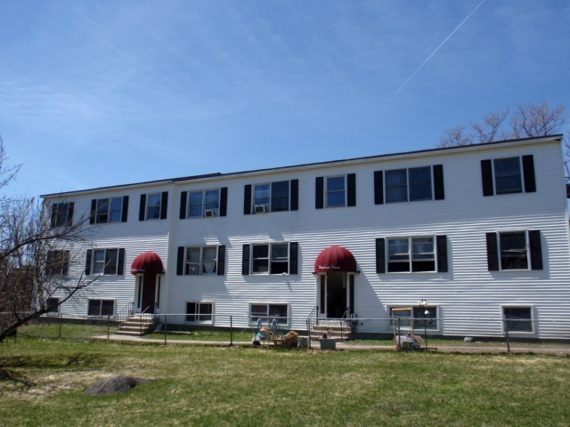 20 Hopkins Street Rutland, VT 05701 - Photo 3 of 10