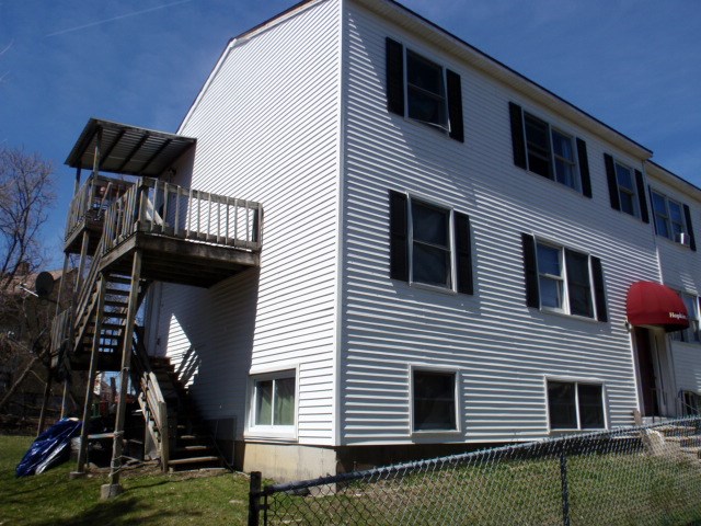 20 Hopkins Street Rutland, VT 05701 - Photo 5 of 10