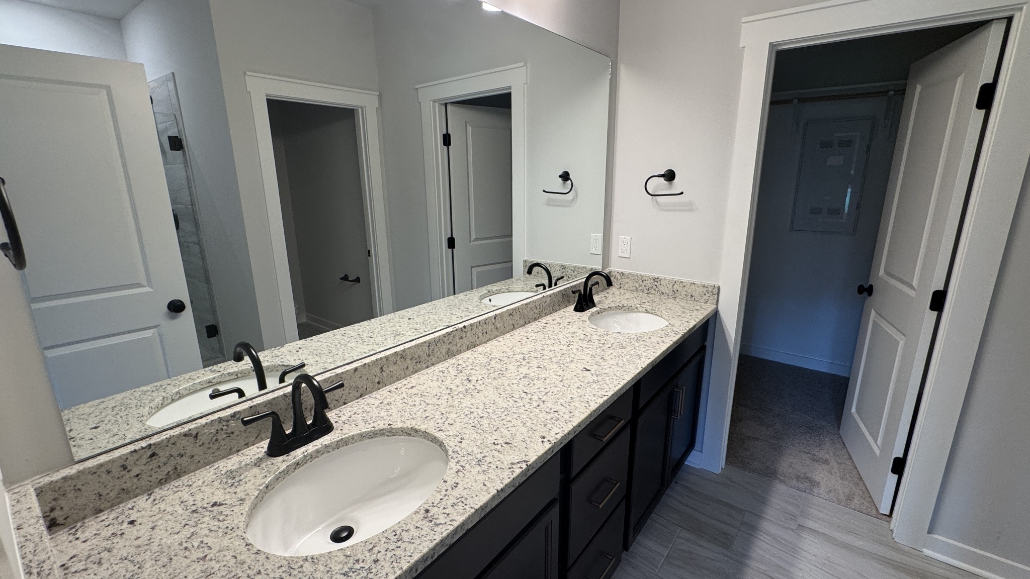 532 West Foxrun Springfield, TN 37172 - Photo 12 of 18