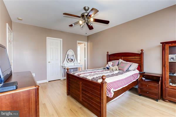 18314 Commandery Way Olney, MD 20832 - Photo 20 of 29 bedroom w/ en suite bath