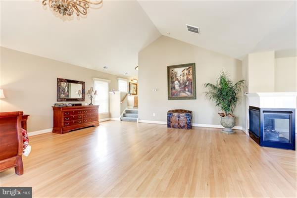 18314 Commandery Way Olney, MD 20832 - Photo 21 of 29 master suite