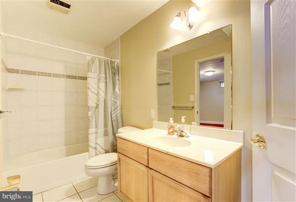 18314 Commandery Way Olney, MD 20832 - Photo 26 of 29 basement bath