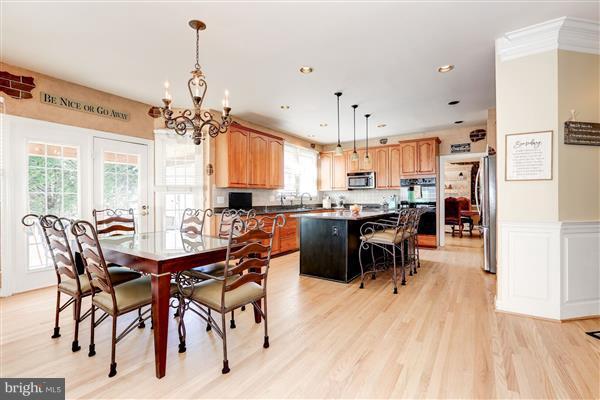 18314 Commandery Way Olney, MD 20832 - Photo 9 of 29 kitch w granite double oven