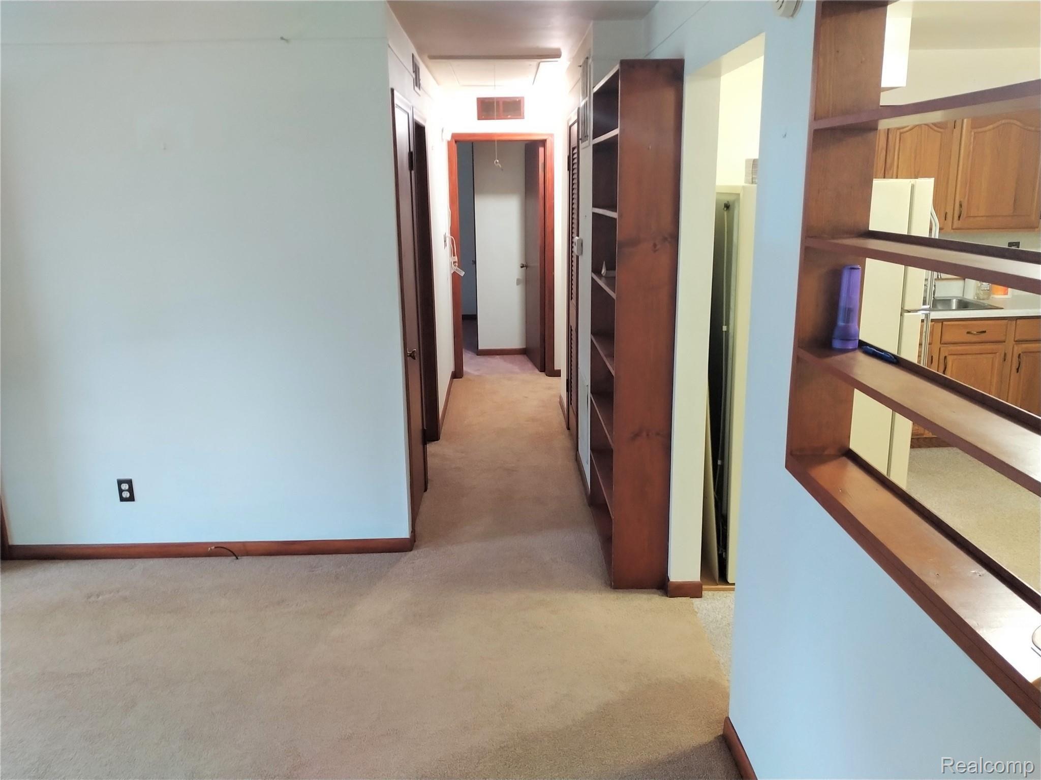 Hallway.jpg
