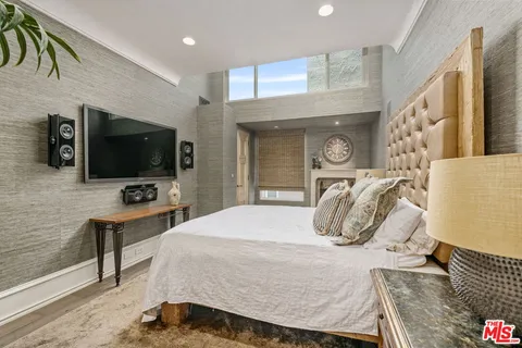 $1,790,000 | 2408 34th Street, Unit 4, Santa Monica, CA 90405