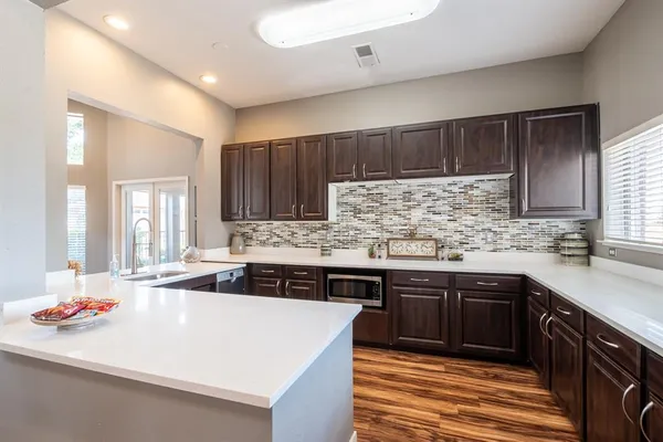 $1,325 | 3391 Western Center Boulevard, Fort Worth, TX 76137