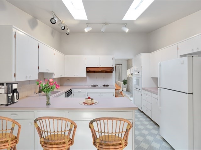 1005 West Hawthorne Road Spokane, WA 99218 - Photo 7 of 20