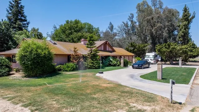 $2,795,000 | 13715 East Nebraska Avenue, Kingsburg, CA 93631