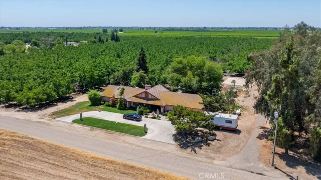 $2,795,000 | 13715 East Nebraska Avenue, Kingsburg, CA 93631