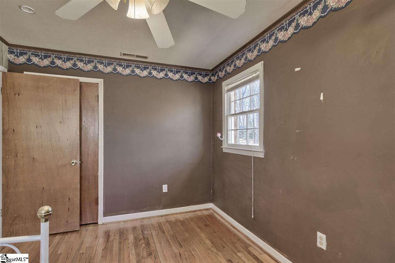 301 Henderson Road Easley, SC 29642 - Photo 17 of 29