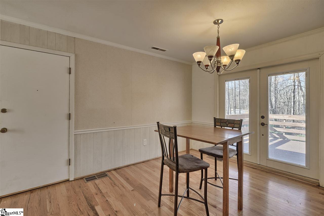 301 Henderson Road Easley, SC 29642 - Photo 6 of 29