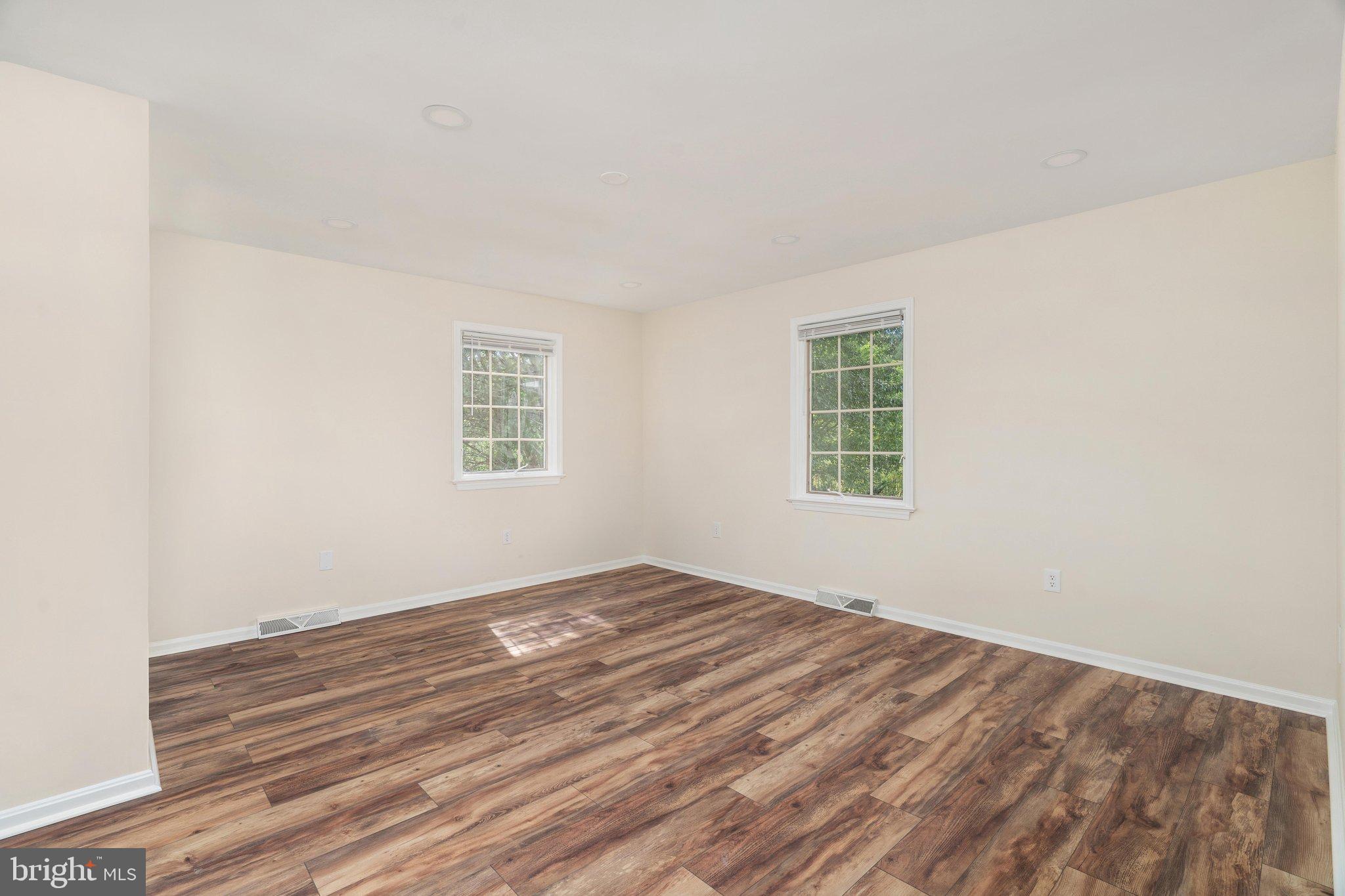 134 Spring Mountain Way Fort Valley, VA 22652 - Photo 47 of 69 Main level BR with full bath