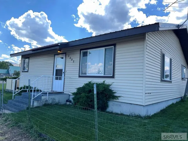$249,000 | 220 South 10th Street, Challis, ID 83226