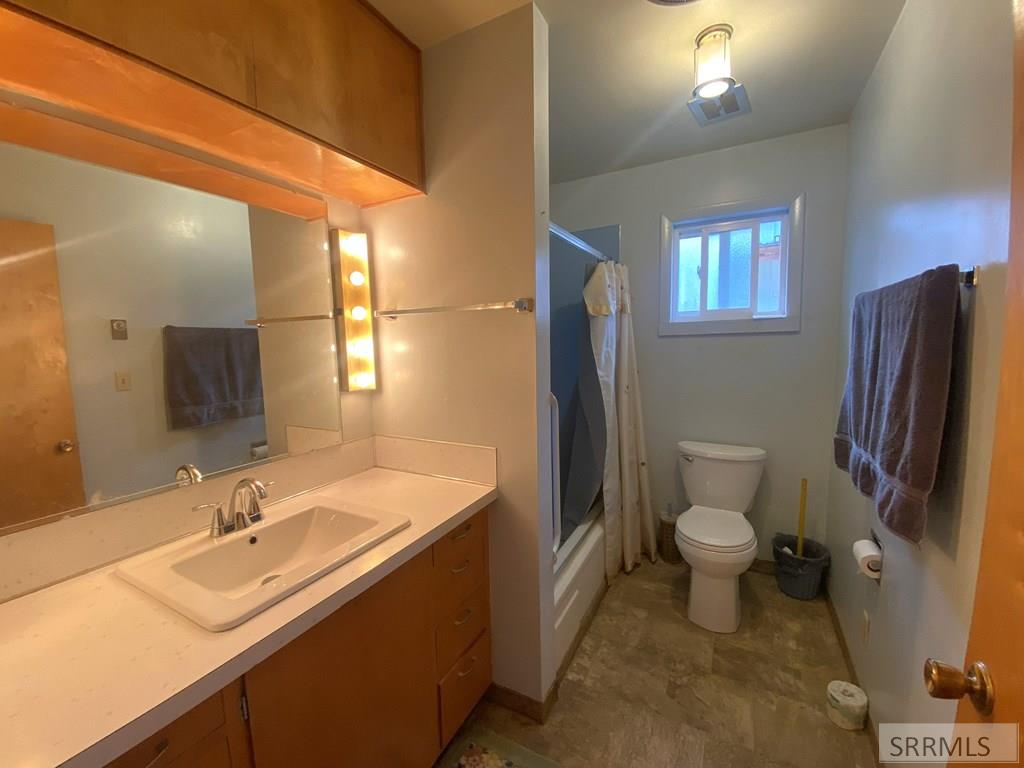 220 South 10th Street Challis, ID 83226 - Photo 9 of 40