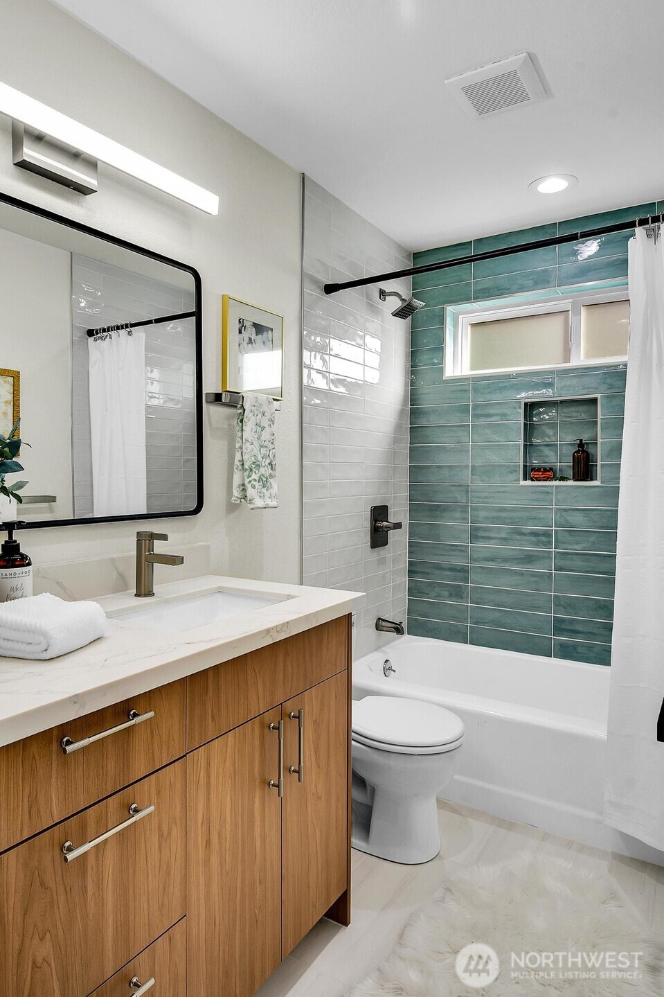 161 Valley Street Seattle, WA 98109 - Photo 22 of 40 Gallery Image 22