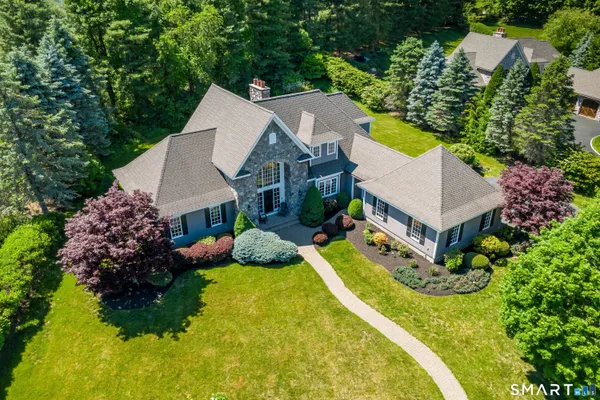 $879,900 | 25 Avalon Drive, Middlebury, CT 06762