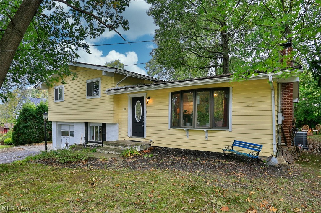 242 West Howe Road Tallmadge, OH 44278 - Photo 2 of 32 242 W Howe Rd. Tallmadge, OH 44278-1060