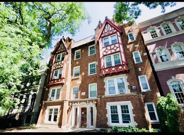 $1,995 | 2129 North Dayton Street, Unit 107, Chicago, IL 60614
