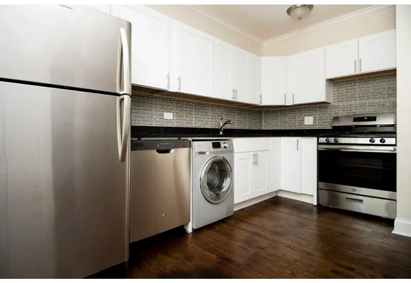 $1,995 | 2129 North Dayton Street, Unit 107, Chicago, IL 60614