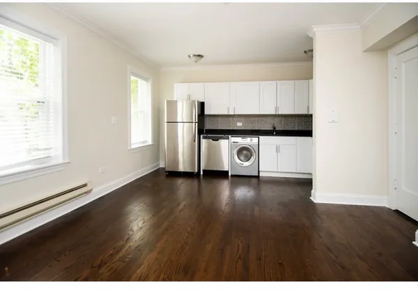 $1,995 | 2129 North Dayton Street, Unit 107, Chicago, IL 60614