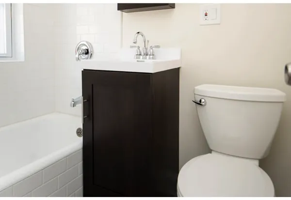 $1,995 | 2129 North Dayton Street, Unit 107, Chicago, IL 60614