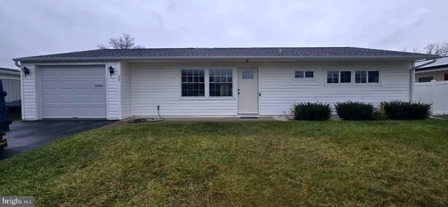 $439,000 | 35 Beechtree Road, Levittown, PA 19057